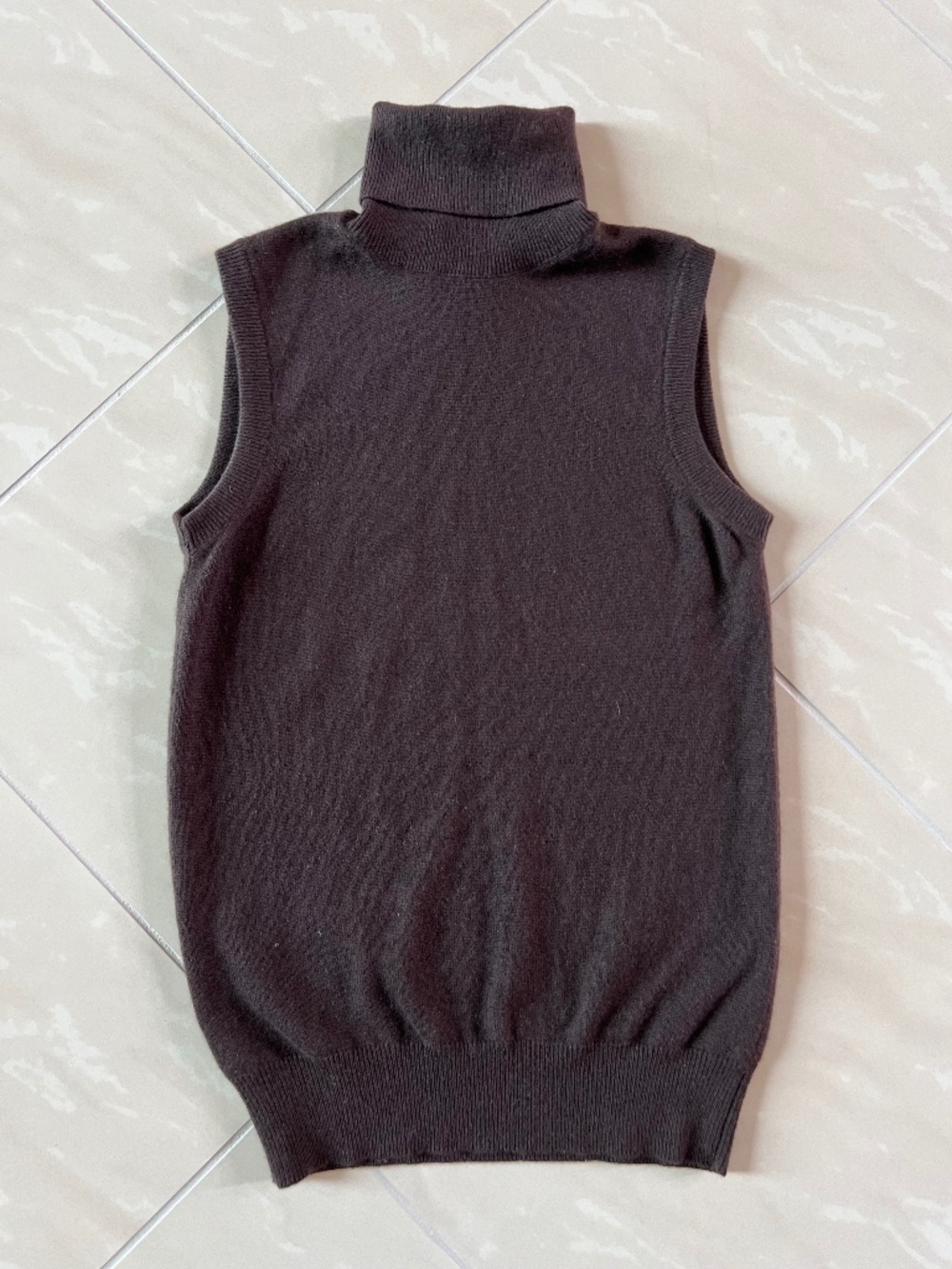 #2940 Dolce & Gabbana Brown Sleeveless Turtleneck Sweater Women's IT 38 XS